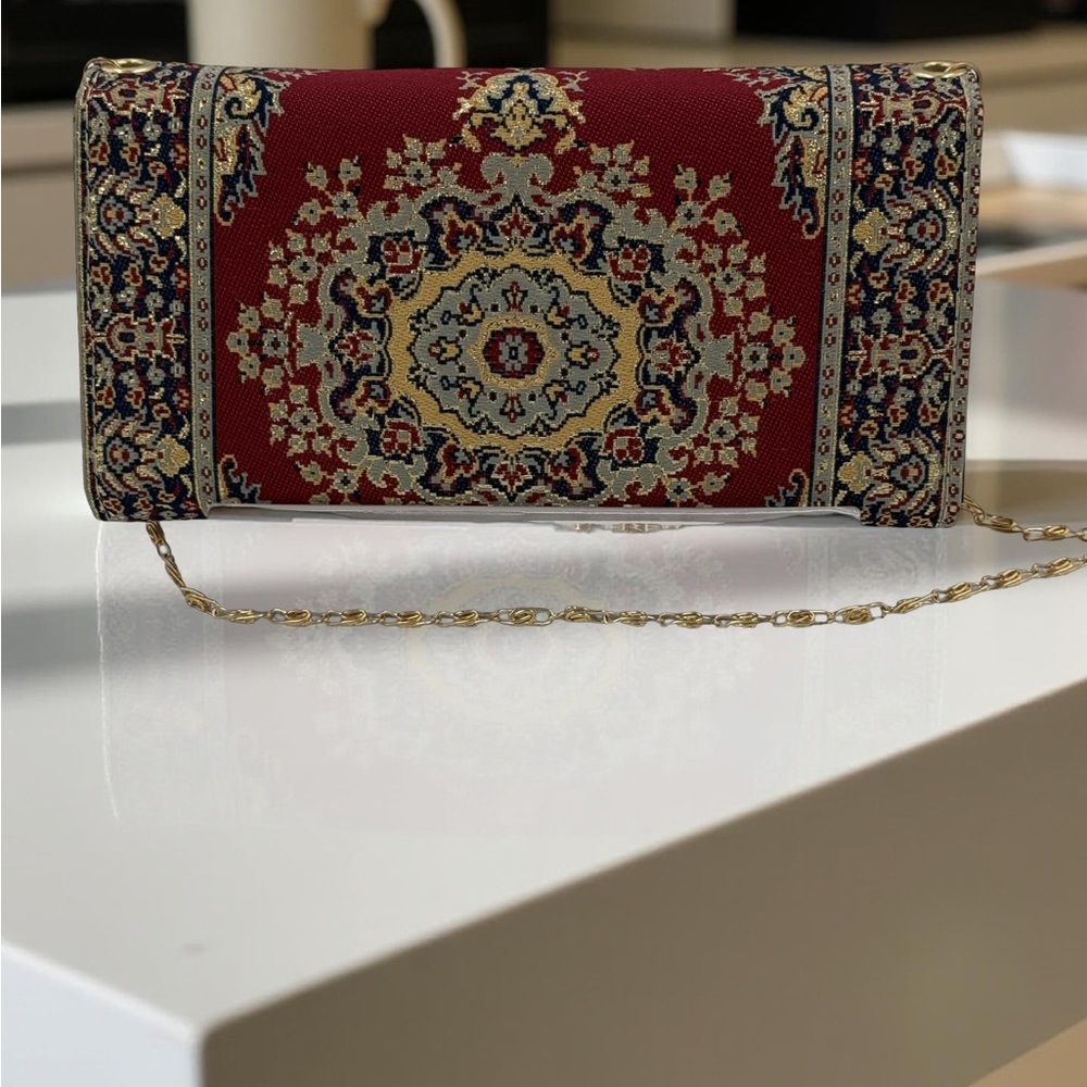 NWT Elegant Tapestry Boho Clutch Crossbody! - Picture 3 of 8